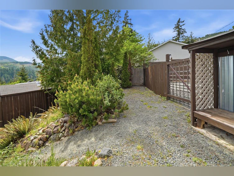 1758 Martini Way, Qualicum Beach, BC, V9K 2S3 - 35