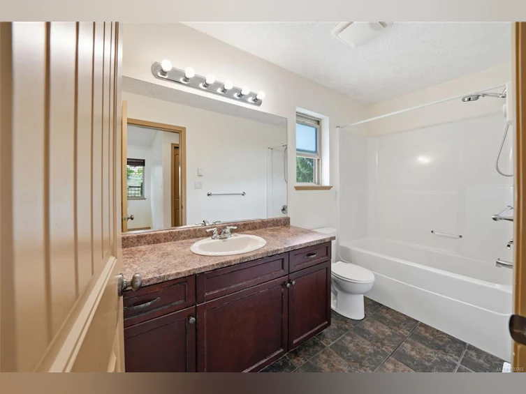 1758 Martini Way, Qualicum Beach, BC, V9K 2S3 - 23