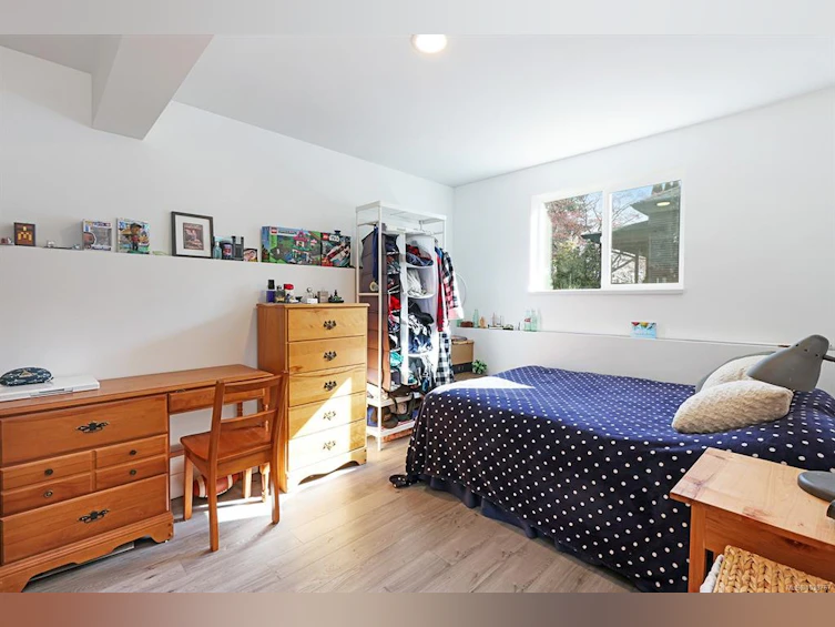 2815 Penrith Avenue, Cumberland, BC, V0R 1S0 - 16