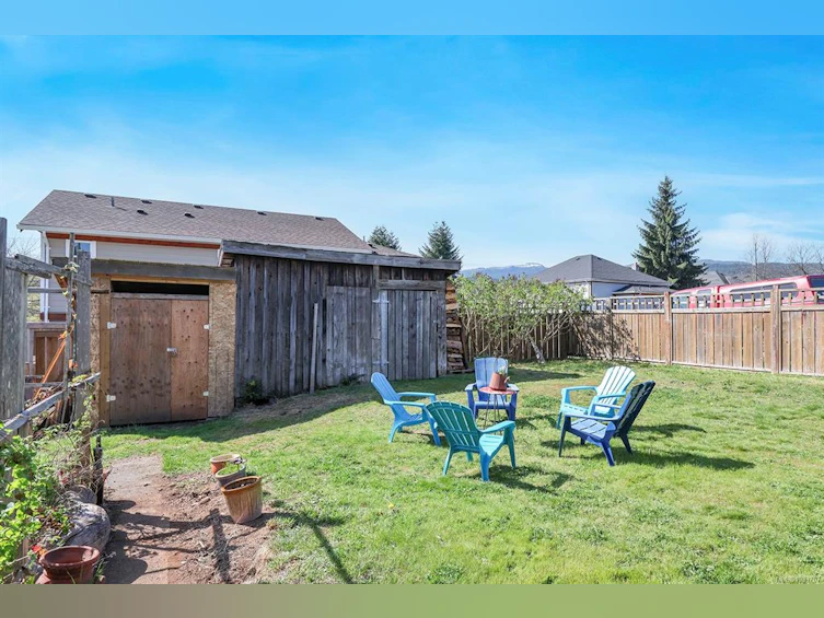 2815 Penrith Avenue, Cumberland, BC, V0R 1S0 - 26