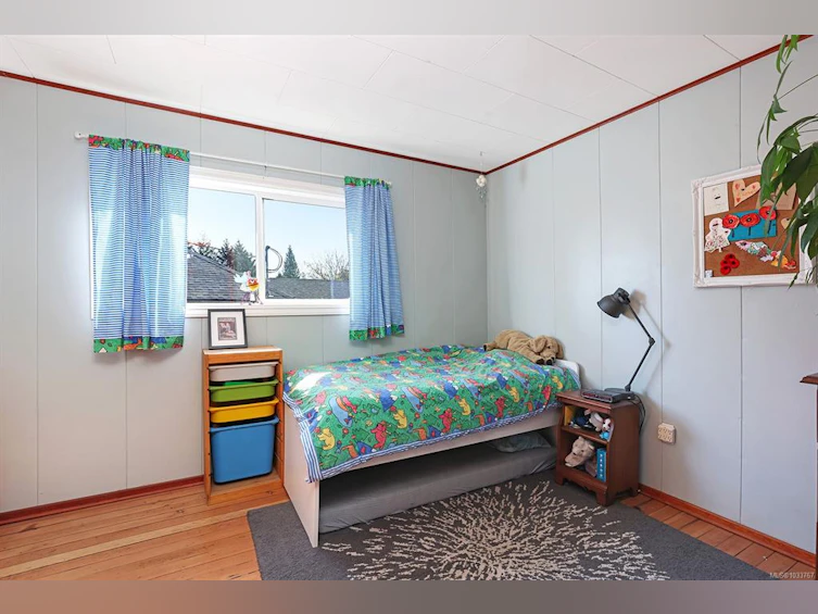 2815 Penrith Avenue, Cumberland, BC, V0R 1S0 - 10