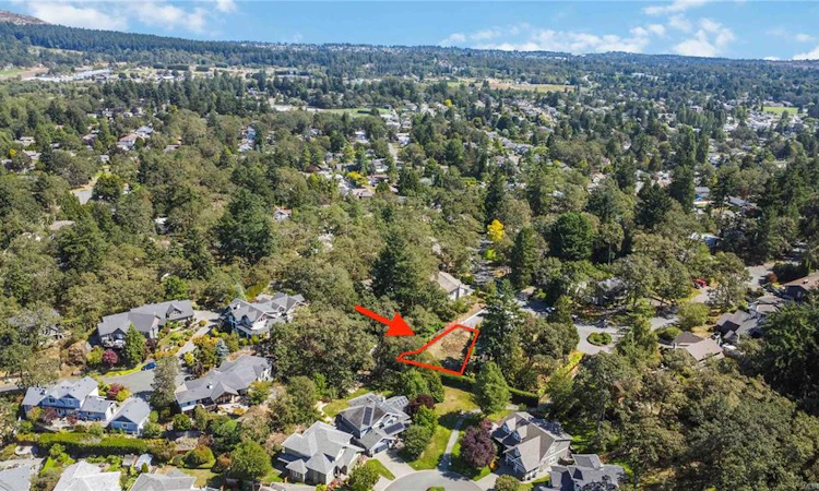 929 Woodhall Lane