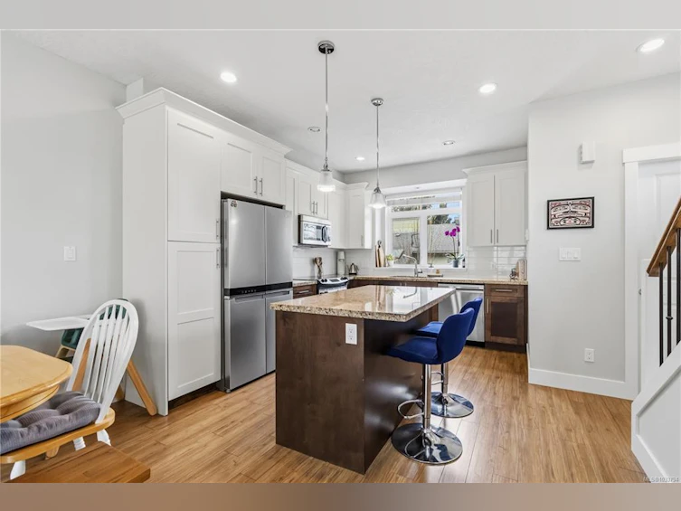 1-2918 Shelbourne Street, Victoria, BC, V8R 4M6 - 20