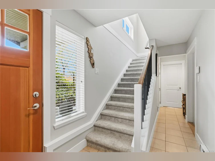 1-2918 Shelbourne Street, Victoria, BC, V8R 4M6 - 9