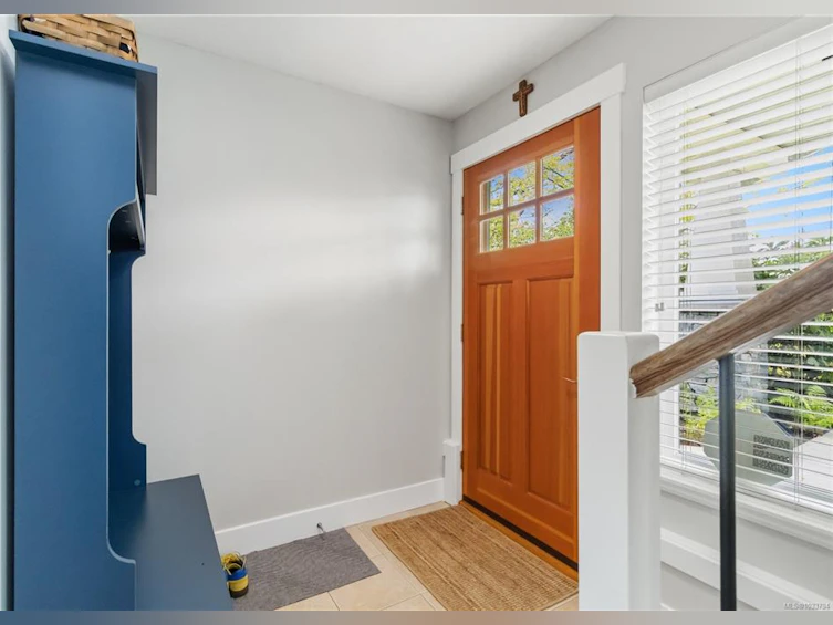 1-2918 Shelbourne Street, Victoria, BC, V8R 4M6 - 8