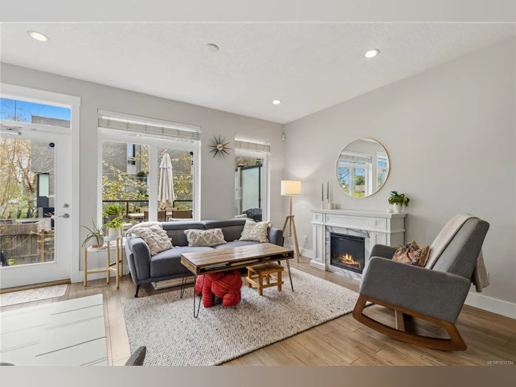 1-2918 Shelbourne Street, Victoria, BC, V8R 4M6 - 11