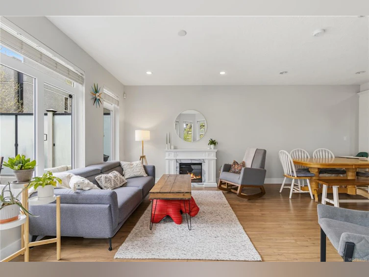 1-2918 Shelbourne Street, Victoria, BC, V8R 4M6 - 12
