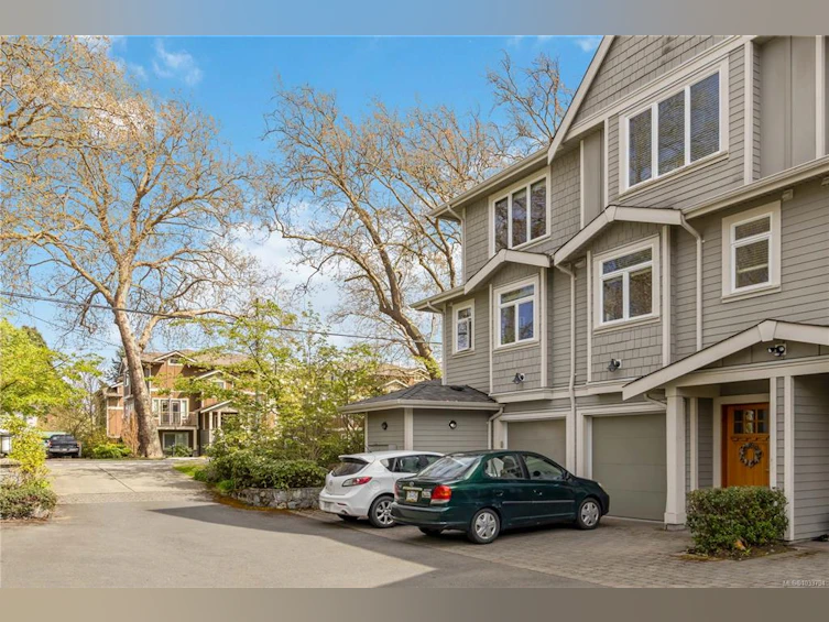 1-2918 Shelbourne Street, Victoria, BC, V8R 4M6 - 51