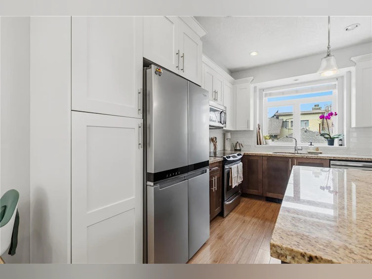 1-2918 Shelbourne Street, Victoria, BC, V8R 4M6 - 25
