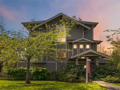 1-2918 Shelbourne Street - 2