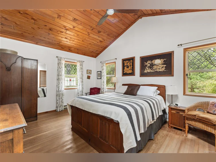 3856 Dohm Road, Black Creek, BC, V9J 1E7 - 20