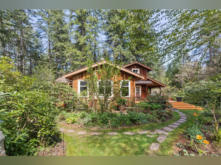 3856 Dohm Road, Black Creek, BC, V9J 1E7 - 4