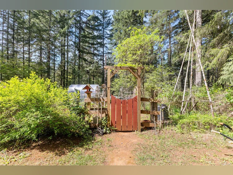 3856 Dohm Road, Black Creek, BC, V9J 1E7 - 43