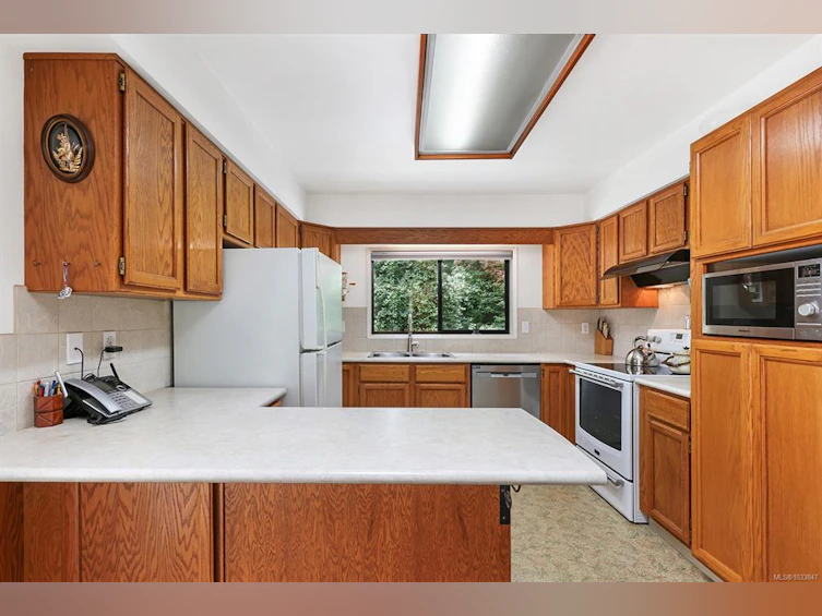 970 Mclean Road, Hilliers, BC, V9K 1Y3 - 18