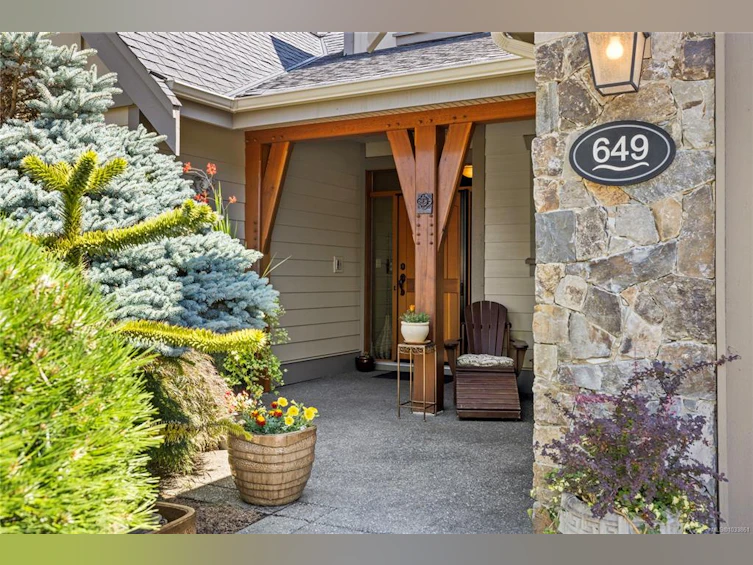 649 Eaglewood Court, Qualicum Beach, BC, V9K 0A3 - 2