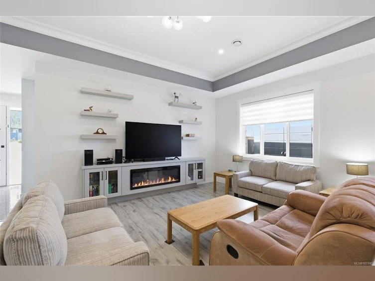 225 Dunbar Way, Parksville, BC, V9P 0G6 - 2