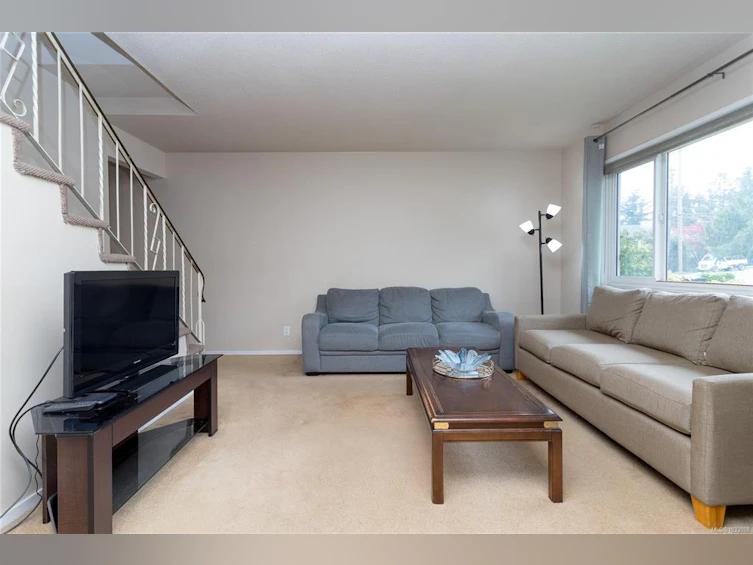 5-1040 Kenneth Street, Saanich, BC, V8X 3J5 - 4