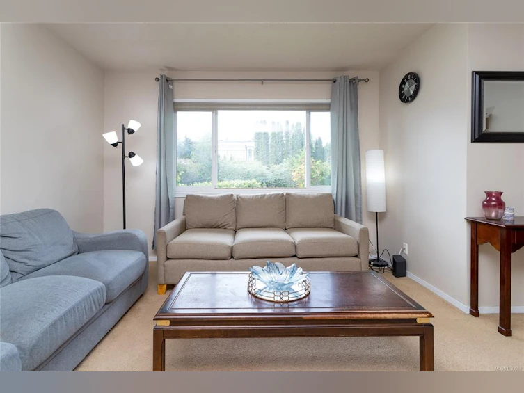 5-1040 Kenneth Street, Saanich, BC, V8X 3J5 - 3