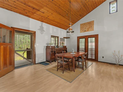 1270 North Road - 4