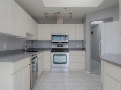 3331 Edgewood Drive - 5