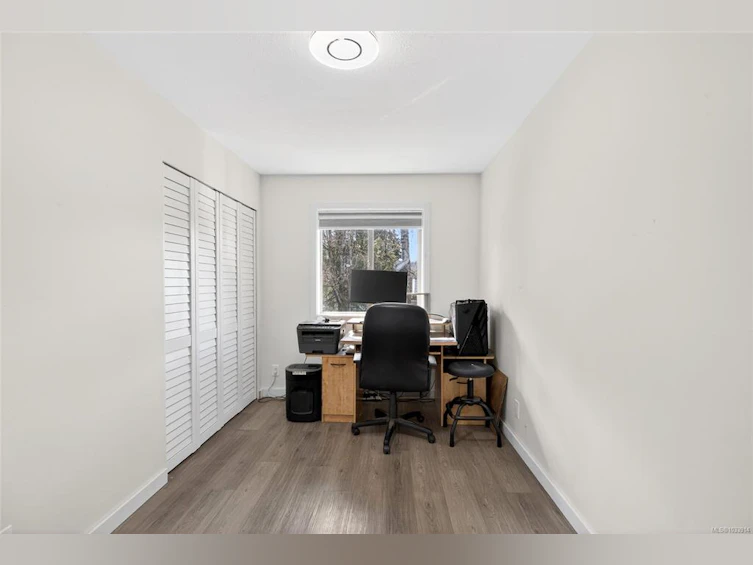 A-2259 Urquhart Avenue, Courtenay, BC, V9N 7S6 - 9