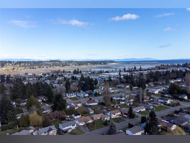 A-2259 Urquhart Avenue, Courtenay, BC, V9N 7S6 - 12