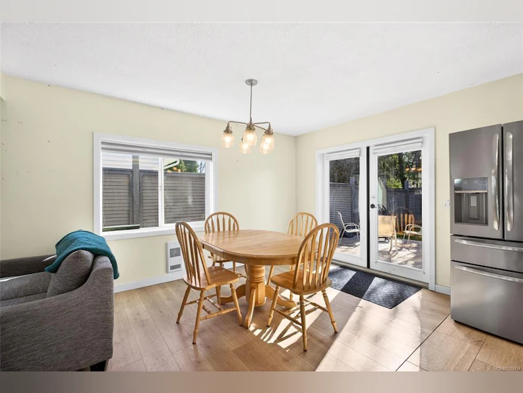 A-2259 Urquhart Avenue, Courtenay, BC, V9N 7S6 - 5