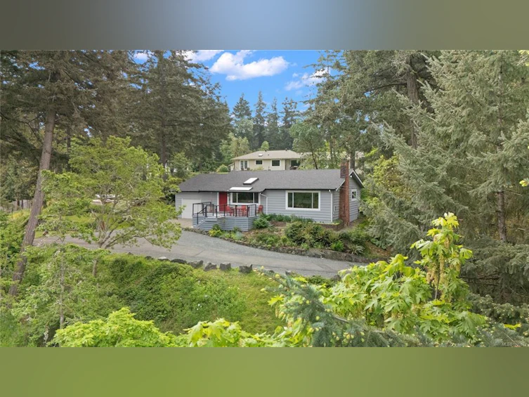 10851 Deep Cove Road, North Saanich, BC, V8L 5M5 - 41