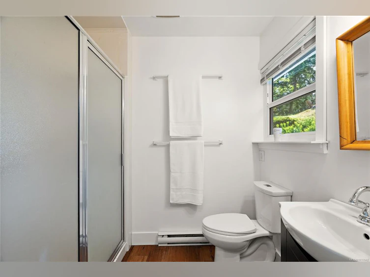 10851 Deep Cove Road, North Saanich, BC, V8L 5M5 - 23