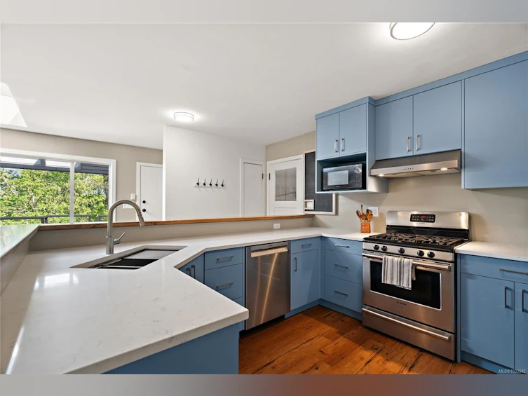 10851 Deep Cove Road, North Saanich, BC, V8L 5M5 - 15