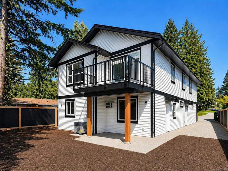 410 Diamond Boulevard, Nanaimo, BC, V9T 2R7 - 2