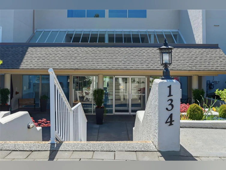 101-134 E Fifth Avenue, Qualicum Beach, BC, V9K 1Y7 - 11