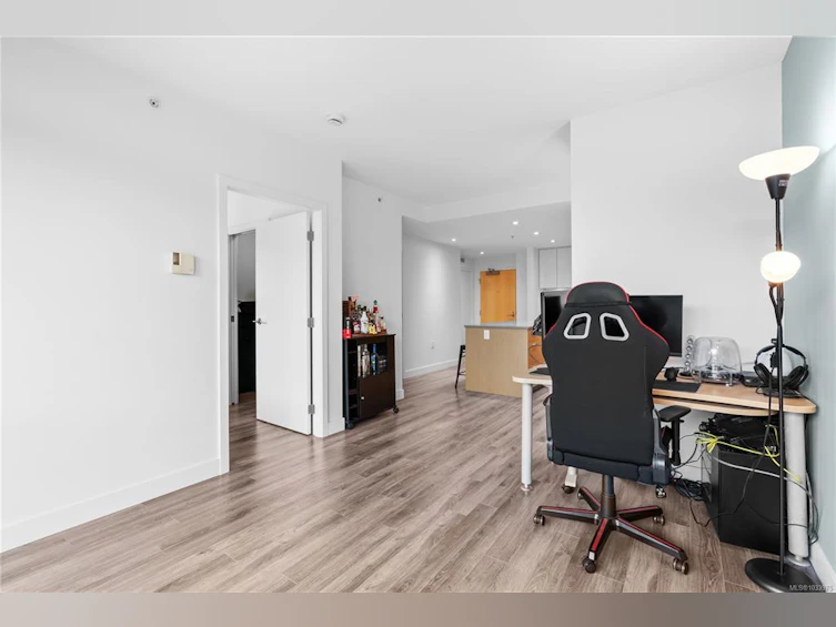 305-838 Broughton Street, Victoria, BC, V8W 1E4 - 9