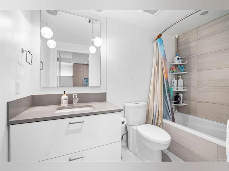 305-838 Broughton Street, Victoria, BC, V8W 1E4 - 16