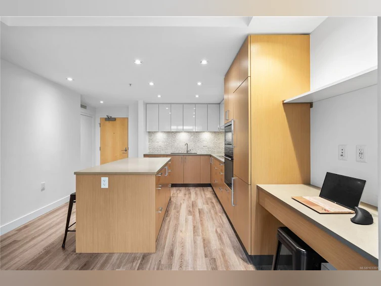 305-838 Broughton Street, Victoria, BC, V8W 1E4 - 12