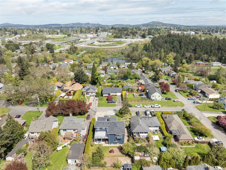 715 Middleton Street, Saanich, BC, V9A 2E1 - 55