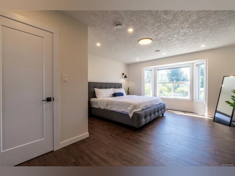 715 Middleton Street, Saanich, BC, V9A 2E1 - 12