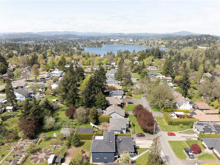 715 Middleton Street, Saanich, BC, V9A 2E1 - 53