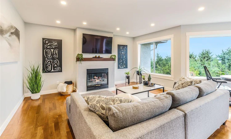 978 Highview Terrace