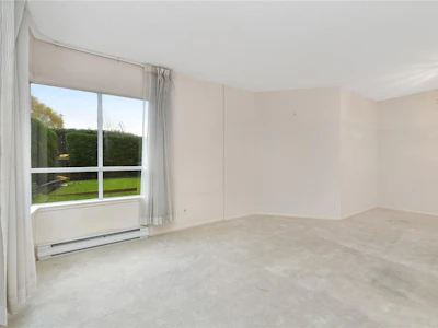 205-1010 View Street - 4