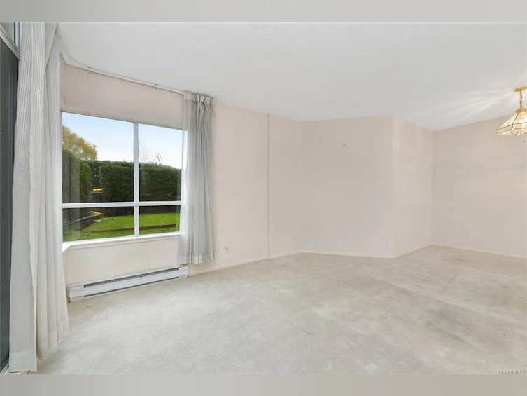 205-1010 View Street, Victoria, BC, V8V 4Y3 - 4