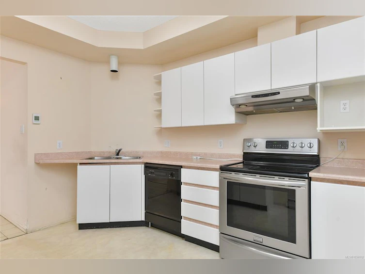 205-1010 View Street, Victoria, BC, V8V 4Y3 - 6