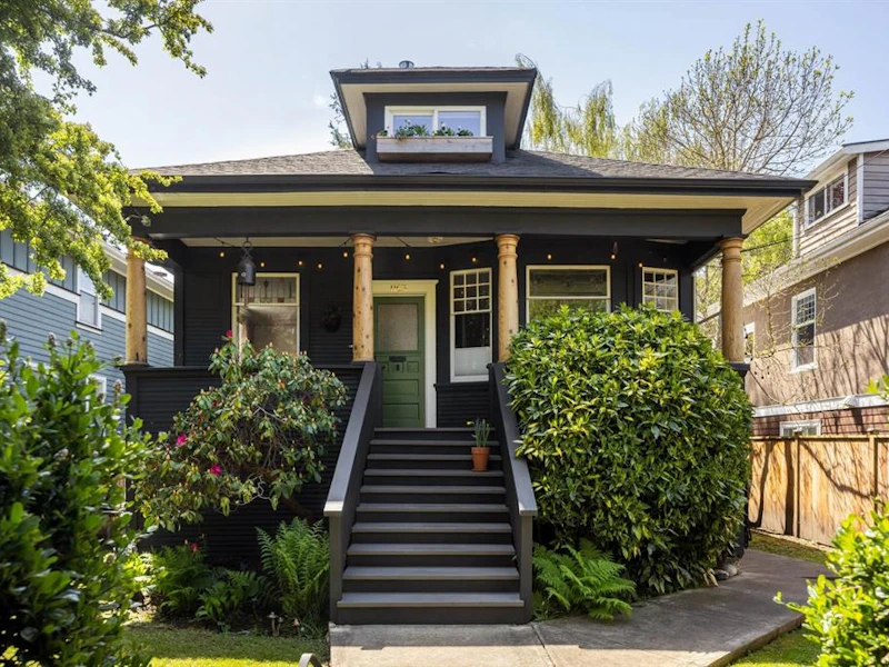 1163 Chapman Street, Victoria BC V8V 2T5