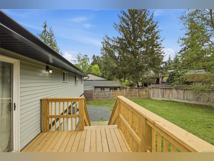 953 Poplar Way, Hilliers, BC, V9K 1T5 - 43