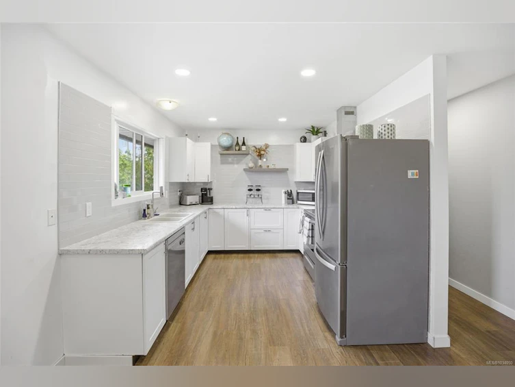 953 Poplar Way, Hilliers, BC, V9K 1T5 - 4