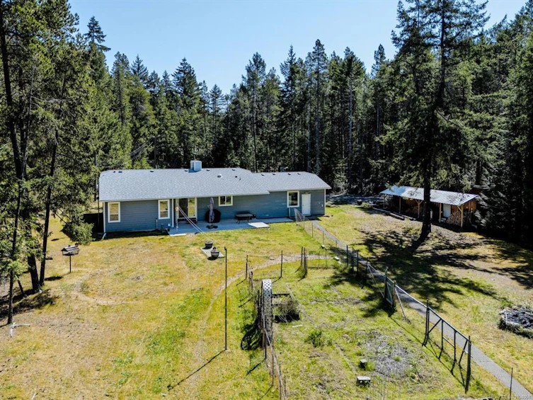 520 Corcan Road, Qualicum Beach, BC, V9K 2E9 - 6