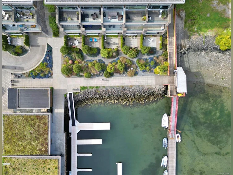 101-368 Main Street, Tofino, BC, V0R 2Z0 - 21