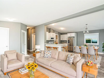138-6325 Metral Drive - 2