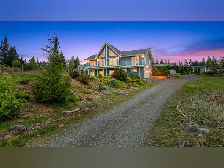 6481 Eagles Drive, Courtenay, BC, V9J 1V4