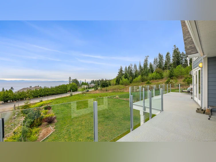 6481 Eagles Drive, Courtenay, BC, V9J 1V4 - 37
